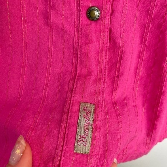 Wrangler print metallic flora embroidery western snaps shirt - Picture 4 of 11